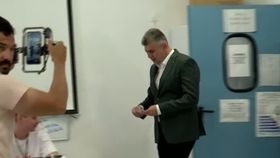 VIDEO Românii le-au dat o plamă dură vechilor politicieni